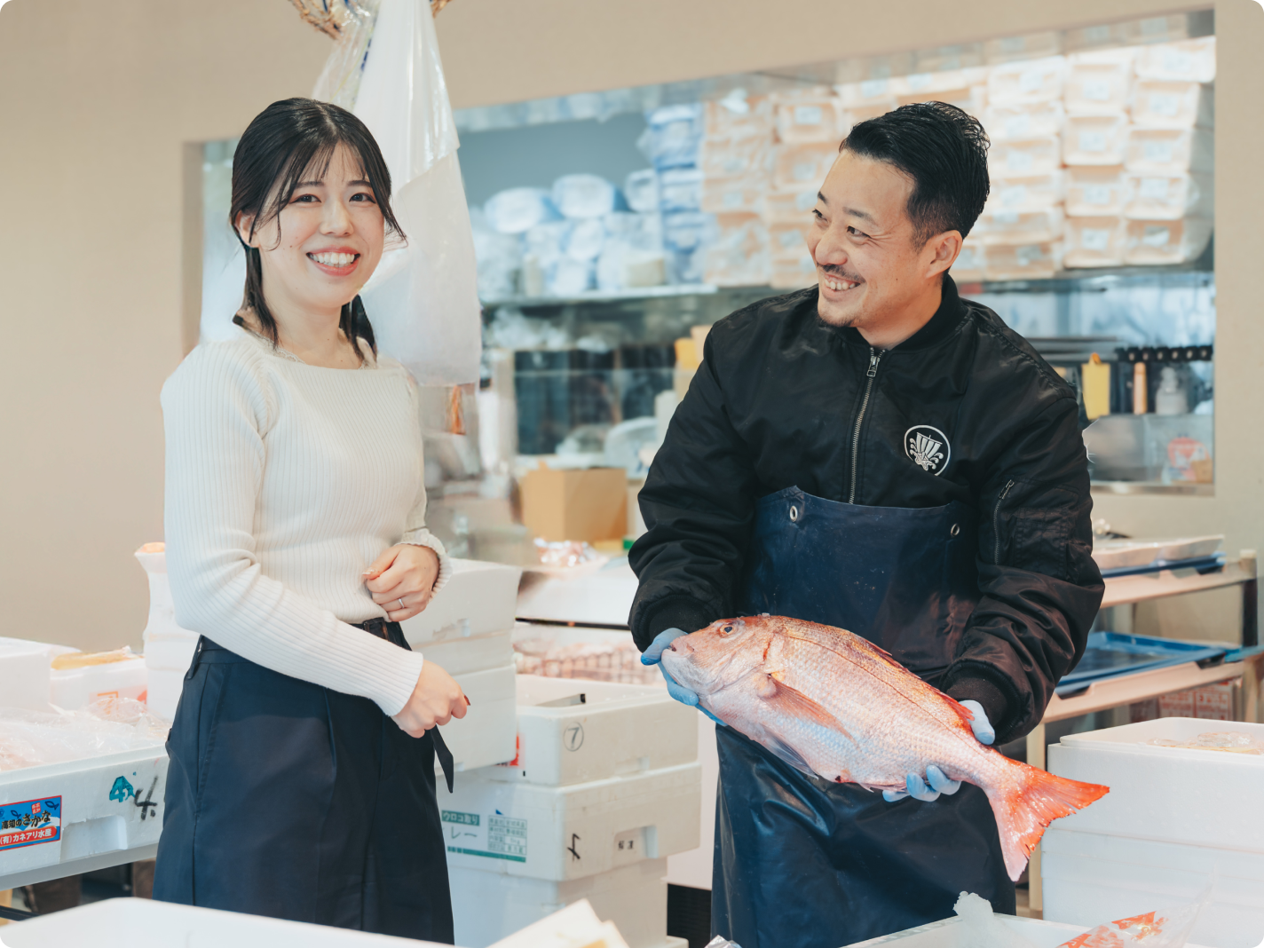 販売スタッフの仕事風景